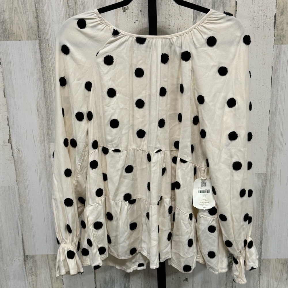 COPY - Woman’s fall Cream and Black Blouse